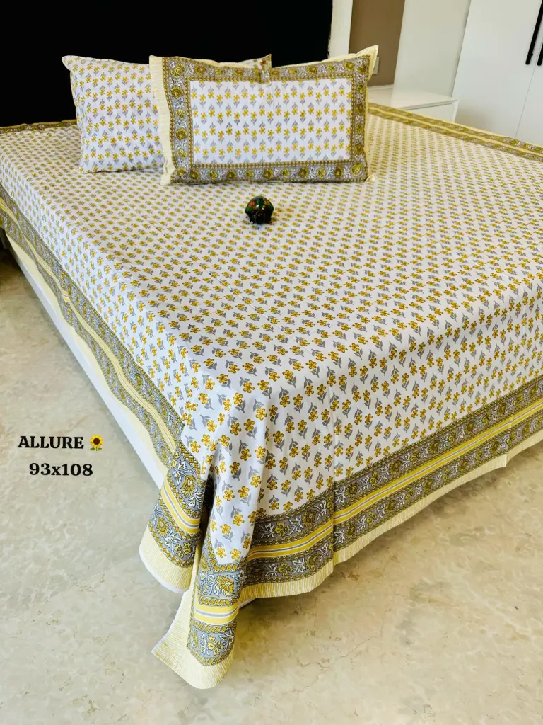 GREEN/Super Home Elegant Printed 93x108 Inches Bedsheet for Double Bed – Perfect for Every Season