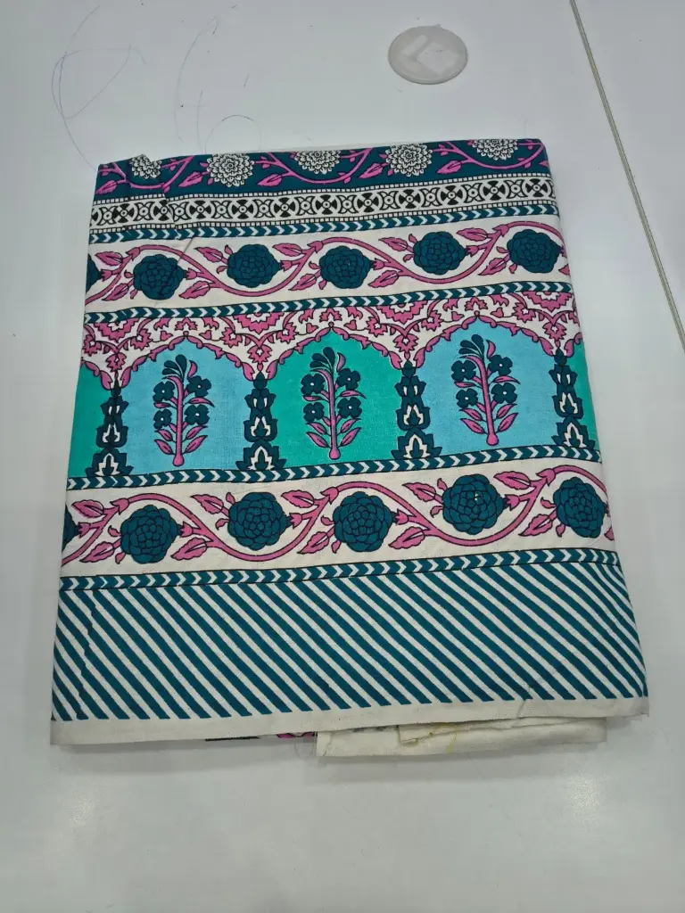 GREEN /Soft & Breathable Cotton Bedsheet 108x108 Inches with 2 Pillow Covers – Comfortable Sleep/SUPERHOME